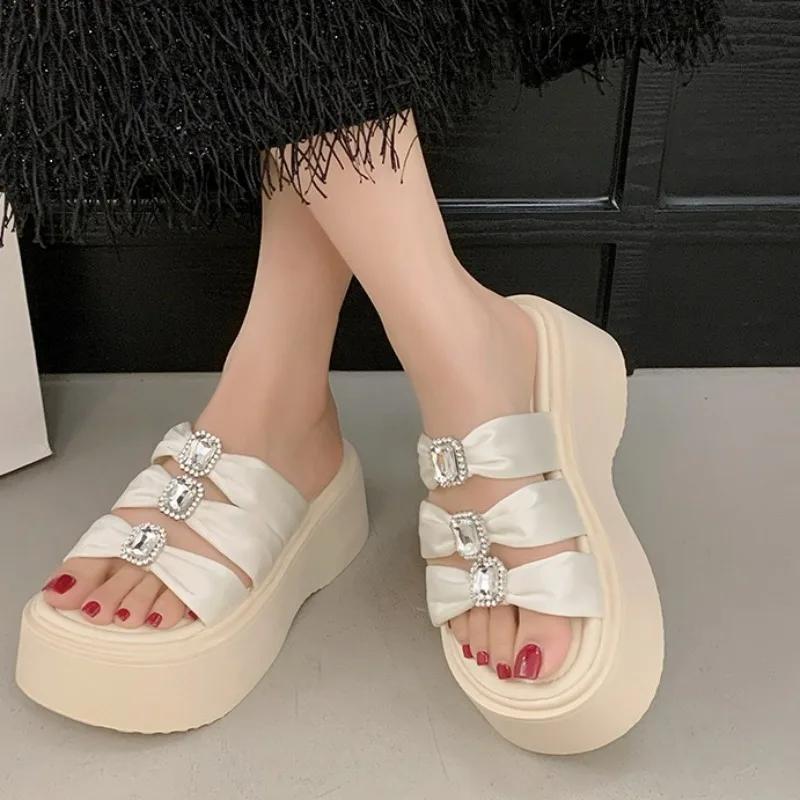 Fashion Platform Anti-Slip Wear-Resistant Slippers Summer New Round Toe Open Toe Crystal Buckle Anti-Slip Wear-Resistant High Heels