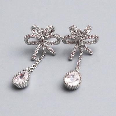 P1032W S925 Silver Teardrop Cubic Ribbon Silver Needle Earrings (1 Pair)