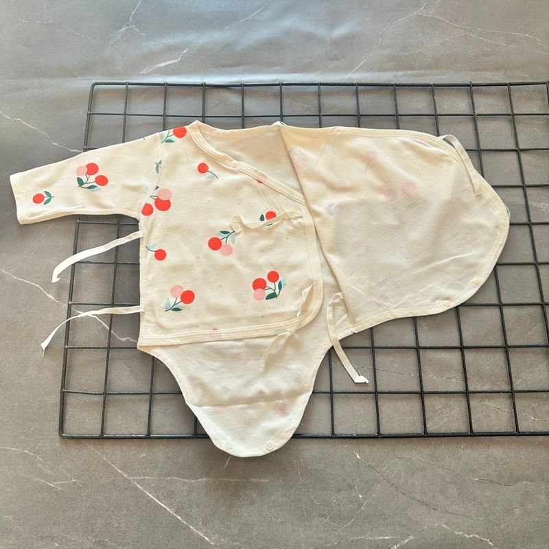 

Newborn Baby Romper Pure Cotton Spring and Autumn Style Base Layer Triangle Onesie Belly Protection Class a All-Season Jumpsuit Bum Wrap-Cherry 52