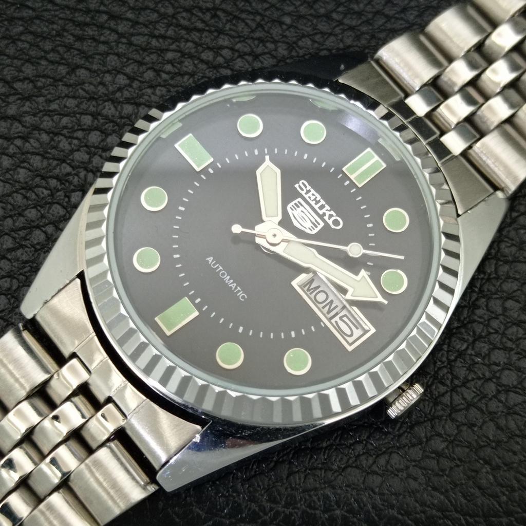 REFURBISHED VINTAGE SEIKO 5 AUTOMATIC JAPAN MENS BLACK DIAL WATCH A444254-1
