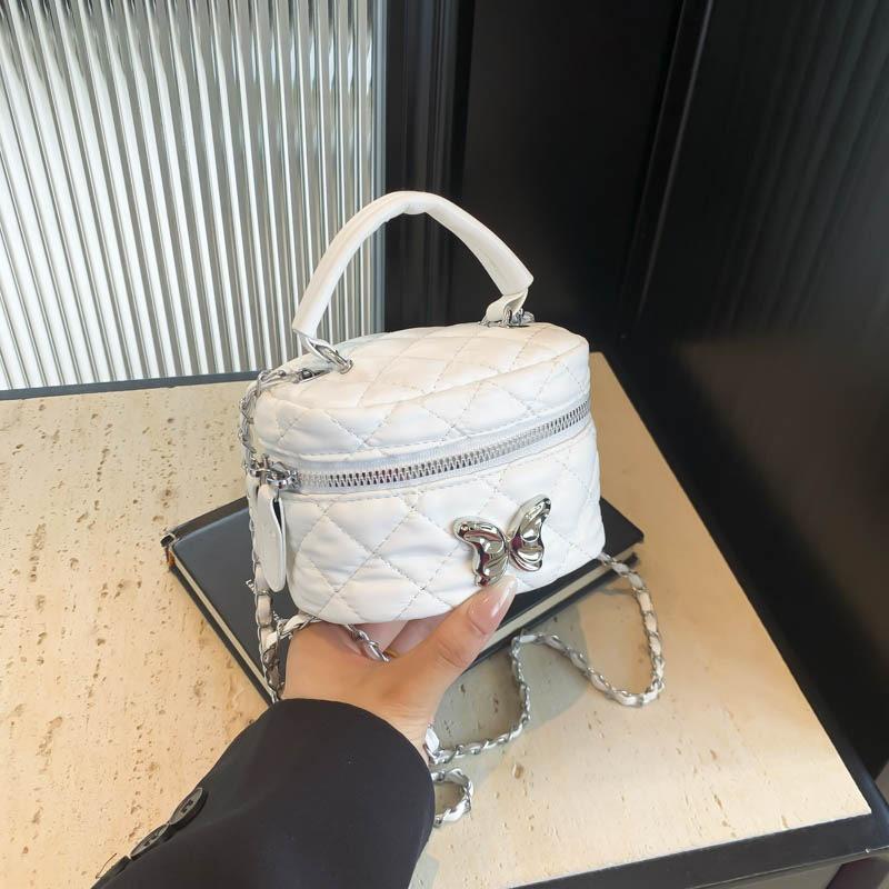 New Fashion Portable Butterfly Mini Exquisite Women's Bag Embroidery Thread Oblique Span Lipstick Bag Tide