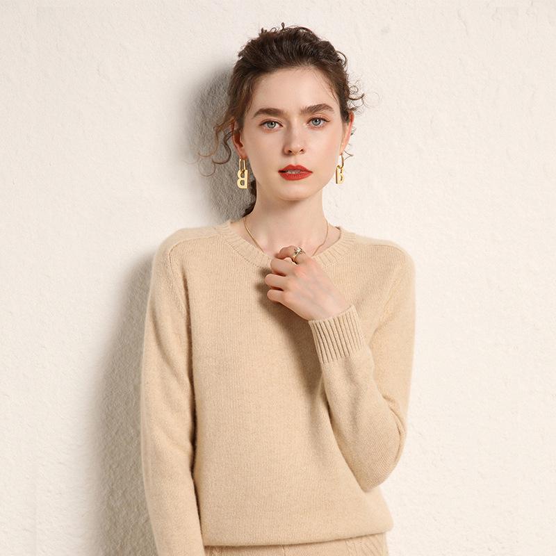 Women's Pure Wool Short Sweater - Warm Knit Round Neck for Autumn/Winter