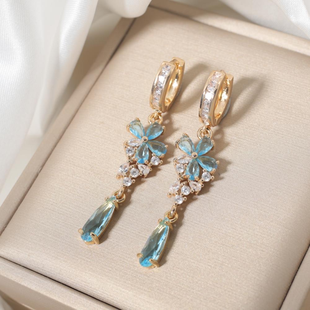 Luxury Flowers with Water Droplets Zirconia Dangle Earrings for Women Golden Earring Jewelry Party Accessories