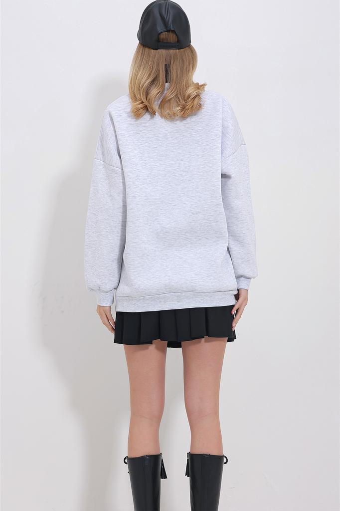 Women's Sweatshirt New Season Fashion Navy Blue Crew Neck 3 Thread Embroidered Oversize Sweatshirt