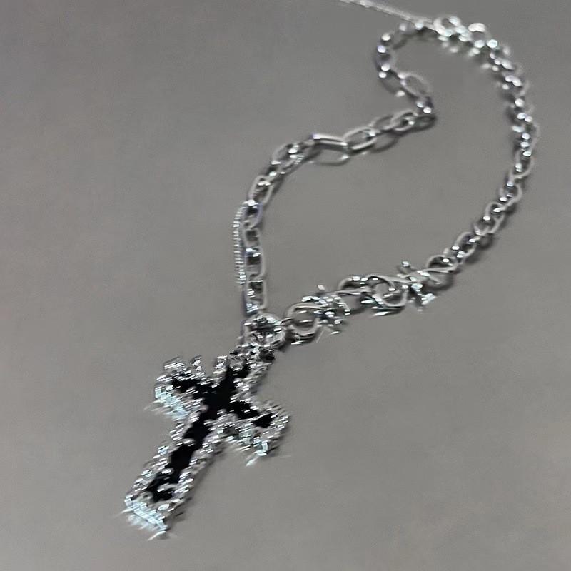 New Gothic Punk Black Cross Barbed Thorns Pendant Chain Choker Necklace for Women Men Unisex Hip-Hop Jewelry Gifts Party Jewelry