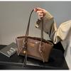 2024 Vielseitiger Pendler mit großer Kapazität: Französische Retro Damen Winter Schultertasche