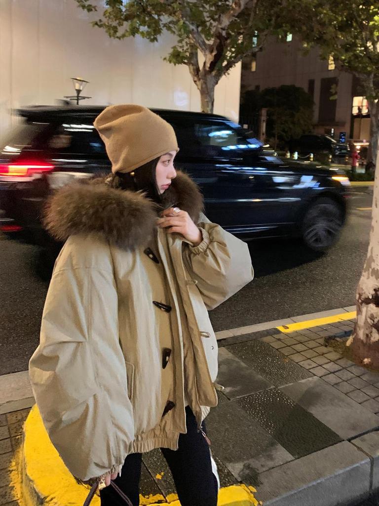 Women's Winter Cotton Jacket with Large Raccoon Fur Collar and Horn Buttons