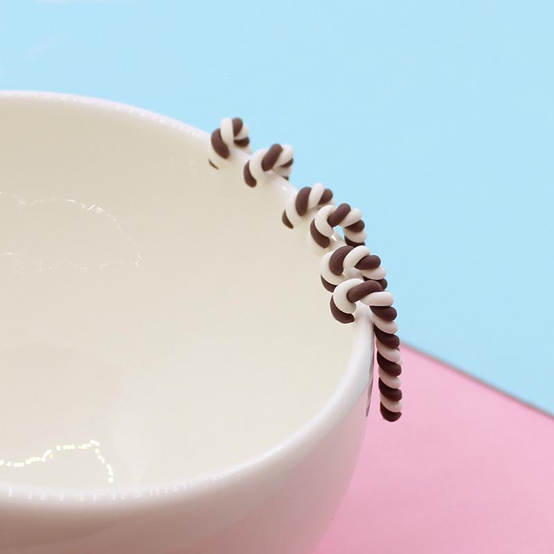 Mini Christmas Tree Resin Ornaments - Red & Green Gift Bag Set