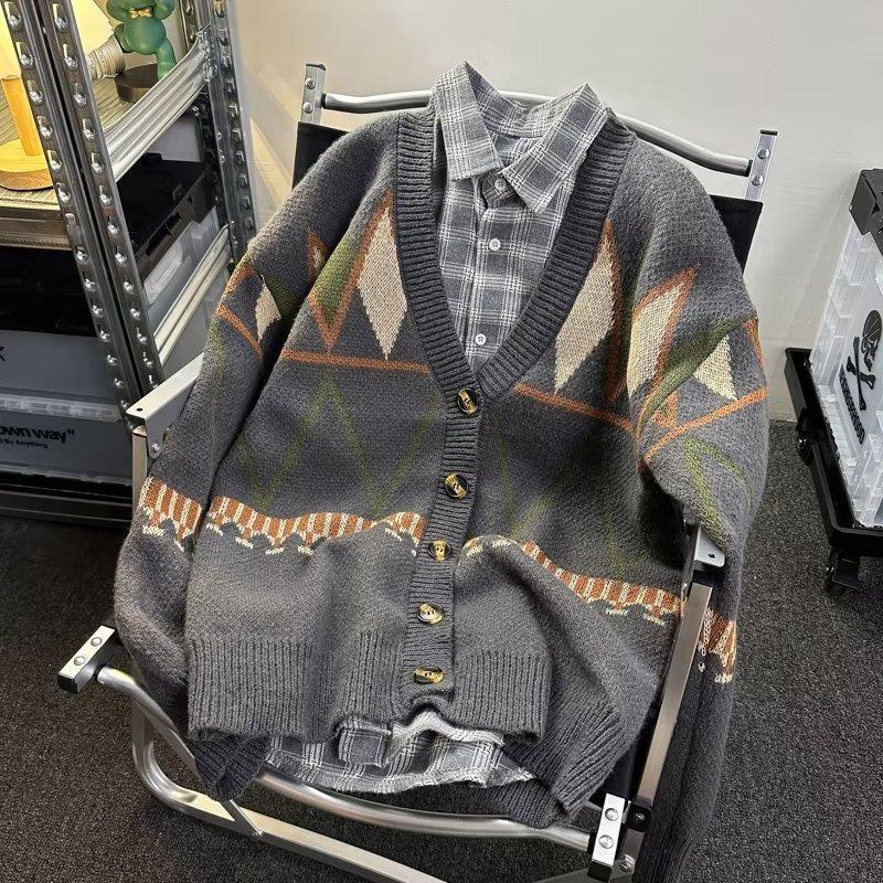 Cardigan Sweater Jacket Men's 2025 Autumn and Winter New Retro Contrasting Color V-neck Knitted Sweater Men's Loose Lazy Style Top