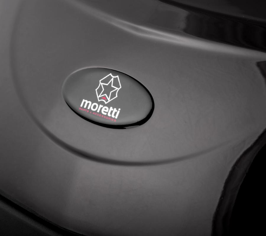 Kufer Moretti Mr-889, 46 L., Czarny Połysk, Czerwony Odblask