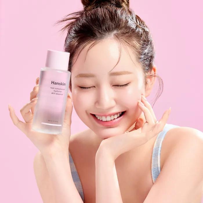Real Complexion Hyaluronic Skin Essence 300ml