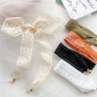 Τριγωνικό κασκόλ από βαμβάκι και λινό με δαντέλα για γυναίκες την άνοιξη, το φθινόπωρο και το καλοκαίρι, μικρό φλοράλ μικρό κασκόλ με κορδέλα για το κεφάλι, λεπτό στυλ, τυλιγμένο μεταξωτό κασκόλ