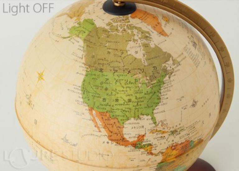 Antiker Globus mit Beleuchtung, perfekt für das Lernen von Kindern, mit administrativen Karten, 25 cm Durchmesser, von Orbys, hergestellt in Italien. Stilvolles Interieur