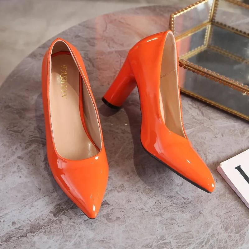 Designer Summer Luxury Outwear Womens Pumps Large Heels Pointed Solid Light Mouth Versatile Comfortable Single Shoes for Women