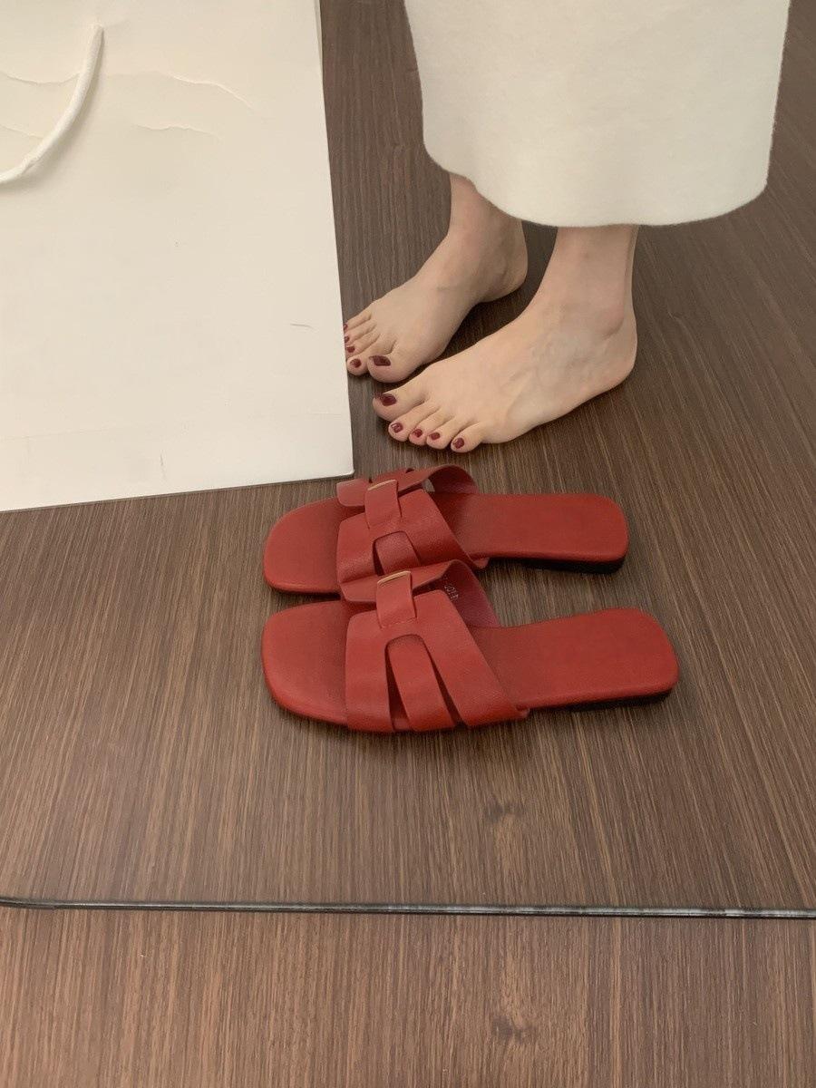 

Internet celebrity super popular slippers women summer wear versatile not tired feet casual flat holiday Roman beach cool slippers 40