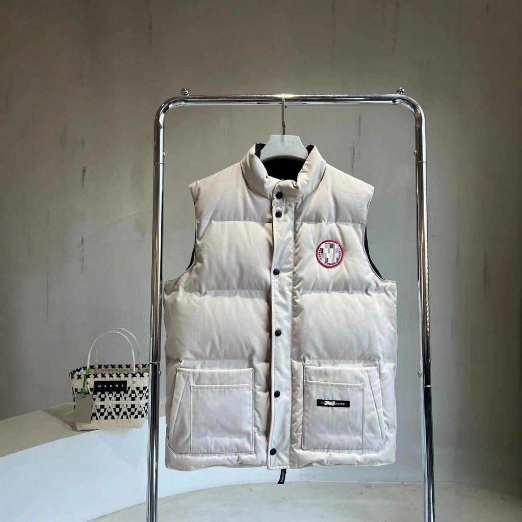 Goose Down Men's Lightweight Vest - Trendy, Warm, High-End Outerwear for Spring, Autumn, Winter.