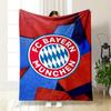 Kulaté logo FC Bayern München na geometrickém červenomodrém pozadí. deka na všechna roční období přikrývka na polední siestu hodit dárek