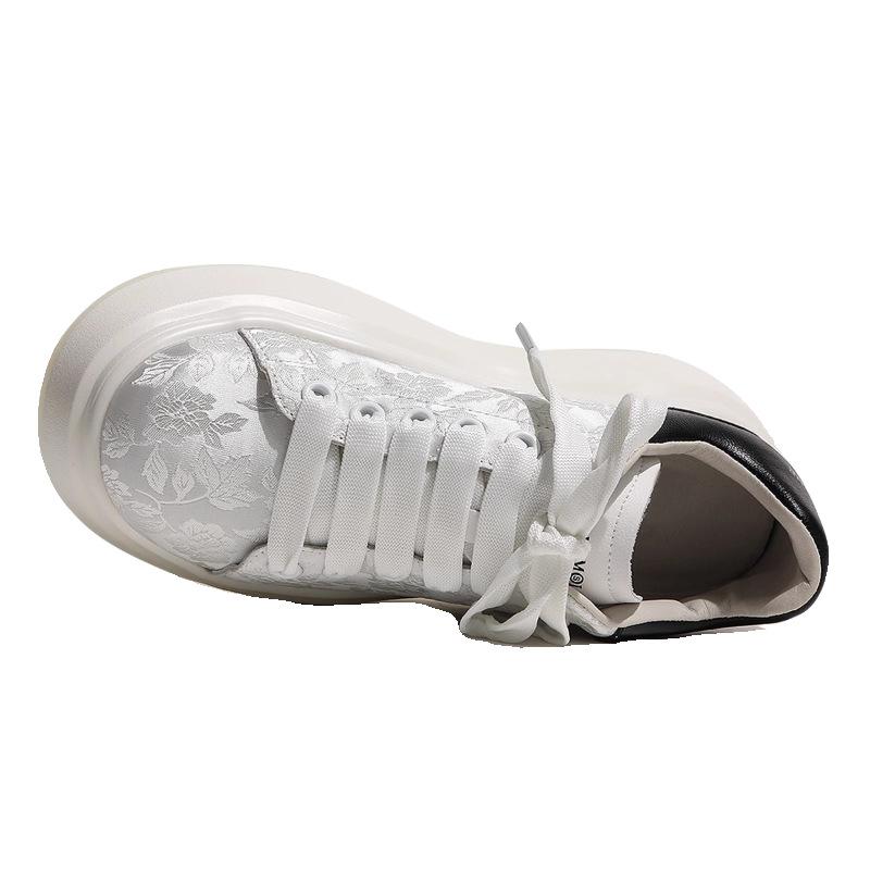 Platform White Shoes Women's 2025 Spring New Versatile Country Trend Heightening Muffin Sports and Leisure Board Shoes Ins Shoes