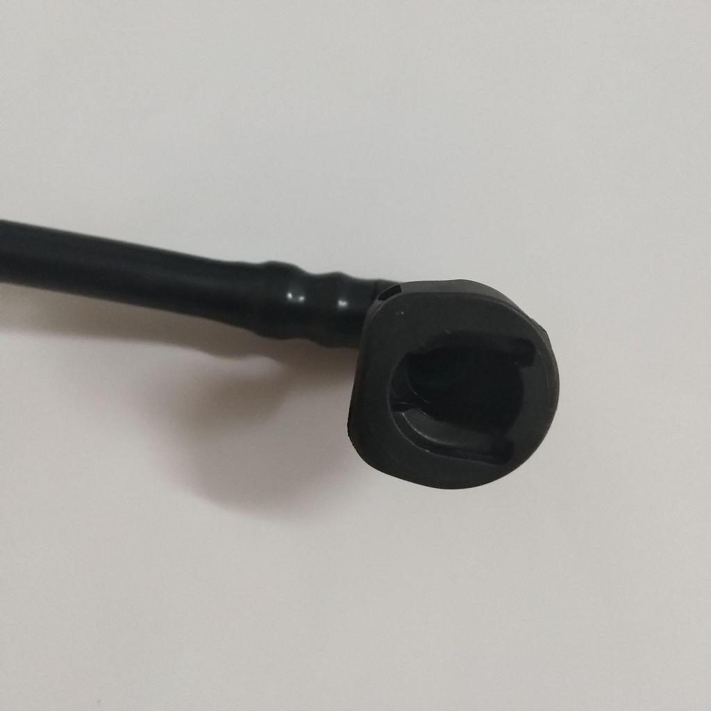 Silicone Engine Coolant Hose for Mercedes W204 (2044760726)