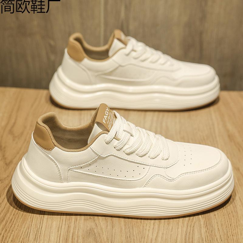 

Spring men s shoes new sports and leisure shoes student fashion thick baseplate shoes small leather surface 44