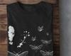 Ubrania Grunge, Ubrania Alt, Ubrania Punkowe, Alternatywny T-shirt z Ćmą, T-shirt Grunge, Ubrania Nu Goth, Dark Academia, Mroczne Edgy Ubrania