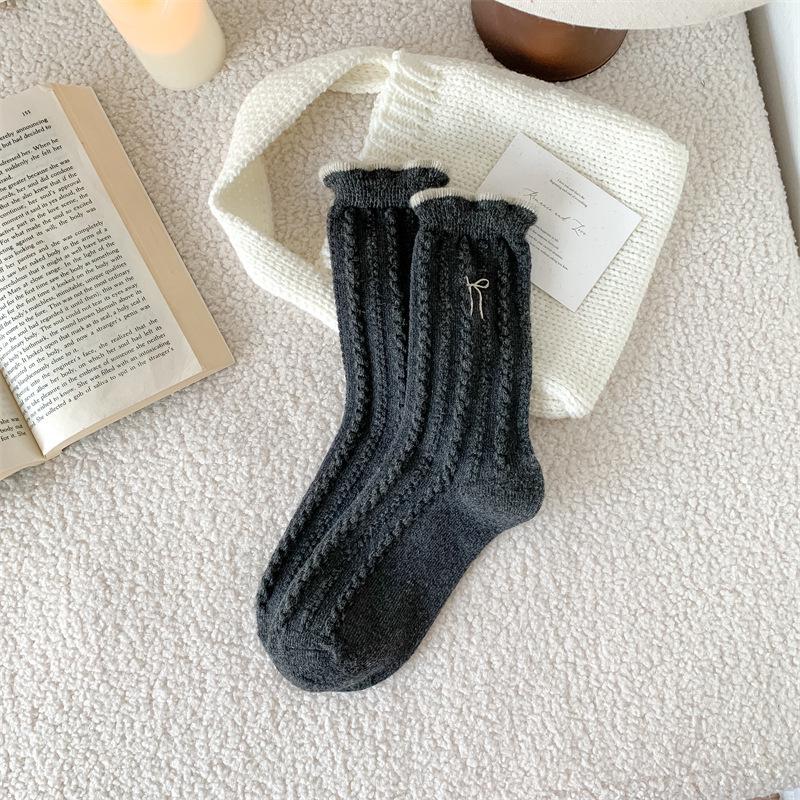 Women's Wool Socks: New Autumn & Winter Style, Lace Bow Embroidery, Fleece-Lined, Thick Knit, Warm Mid-Calf Socks