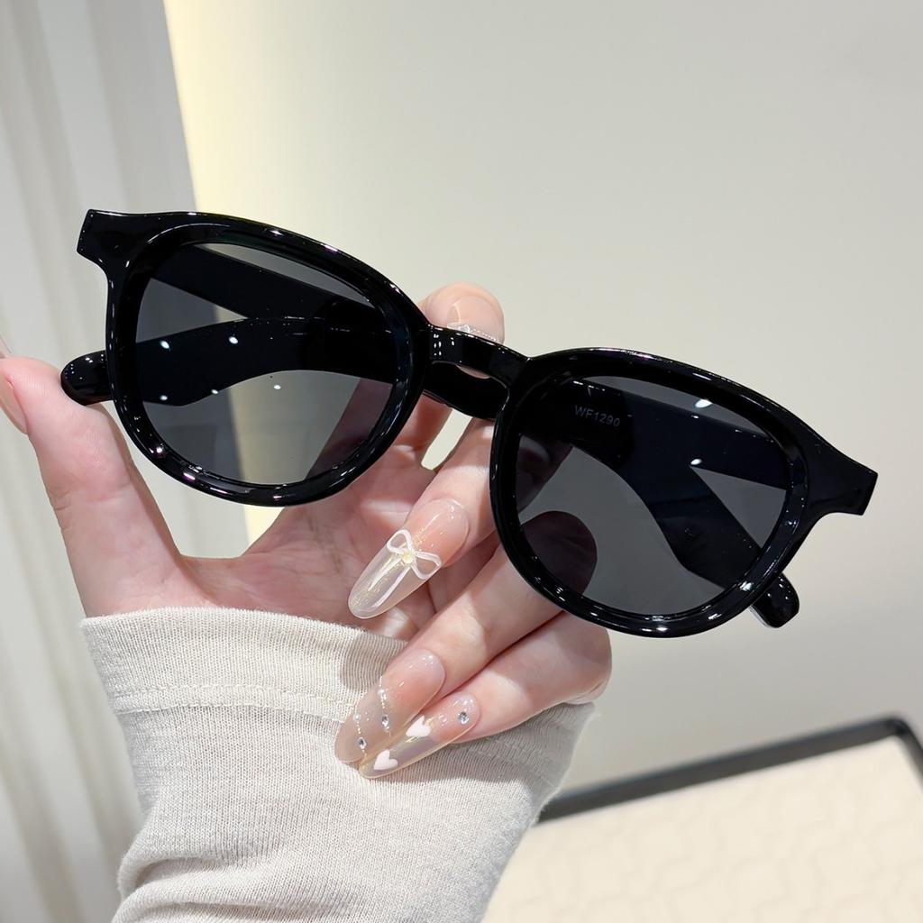 Simple round frame sunglasses, UV protection, white and thin, fashionable new personalized trend atmosphere sunglasses