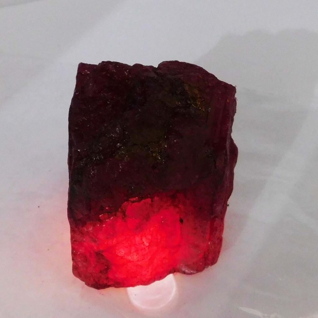 Natural Red Ruby Loose Gemstone 888 ct Rough for Lapidary and Gem Collections