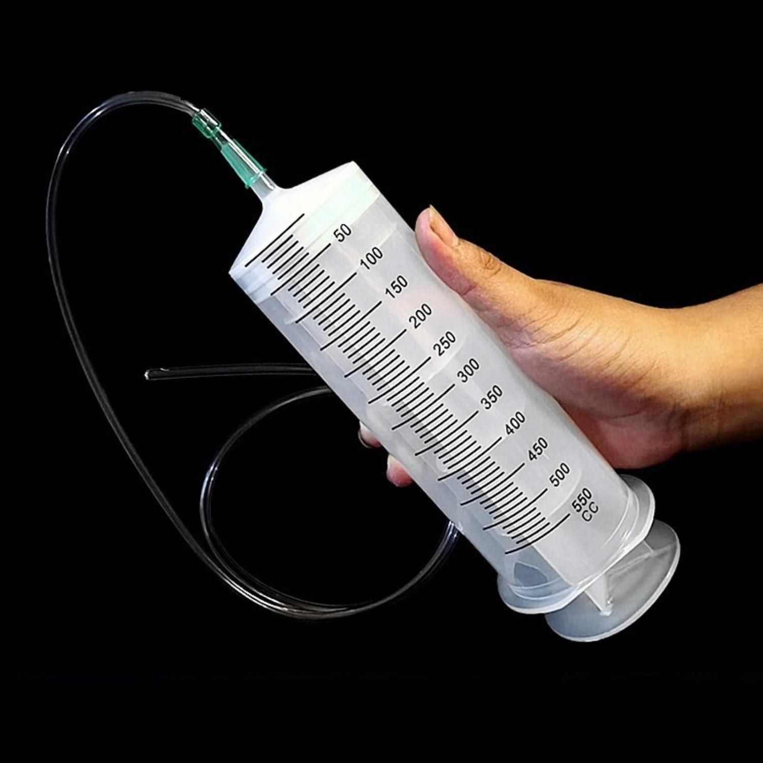 

Оборудование для заправки и замены масла автомобиля, шприц с иглой, силиконовый шланг, шприц-масленка