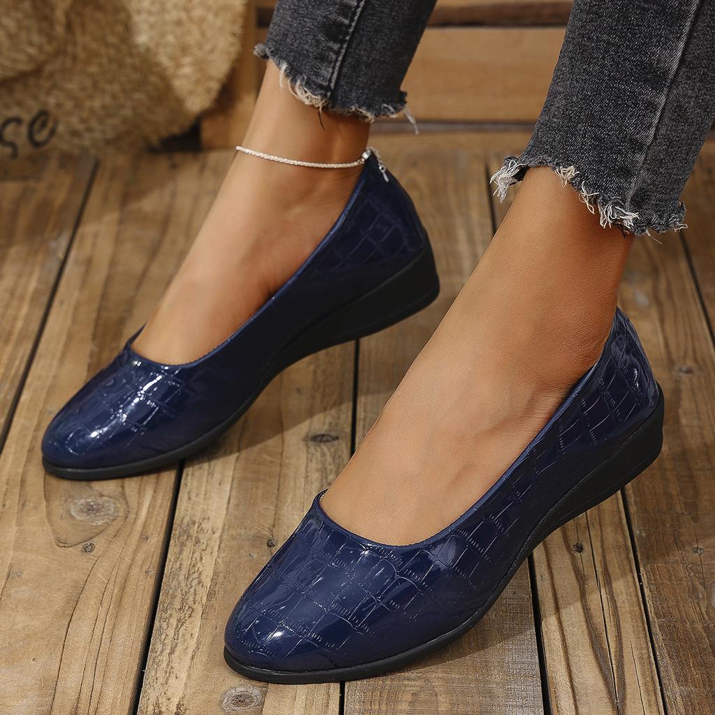 New Large Size Pointed Wedge Heel Single Shoes Women's Doudou Shoes Sports and Leisure Shoes Women