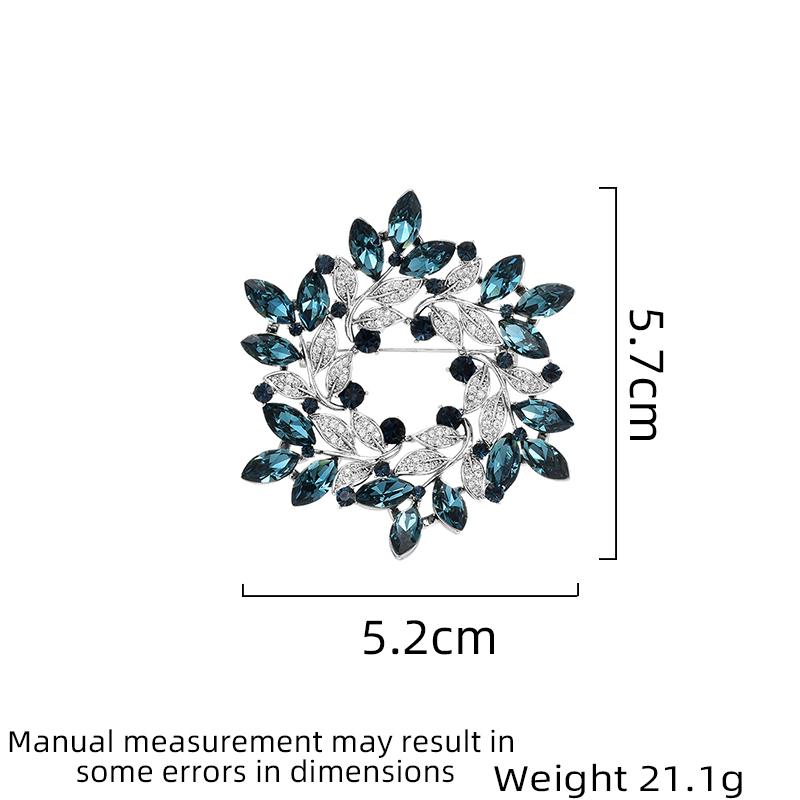 Ladies Light Luxury Vintage Elegant and Fashionable Round Flower wreath Brooch Versatile and Unique Design Sense