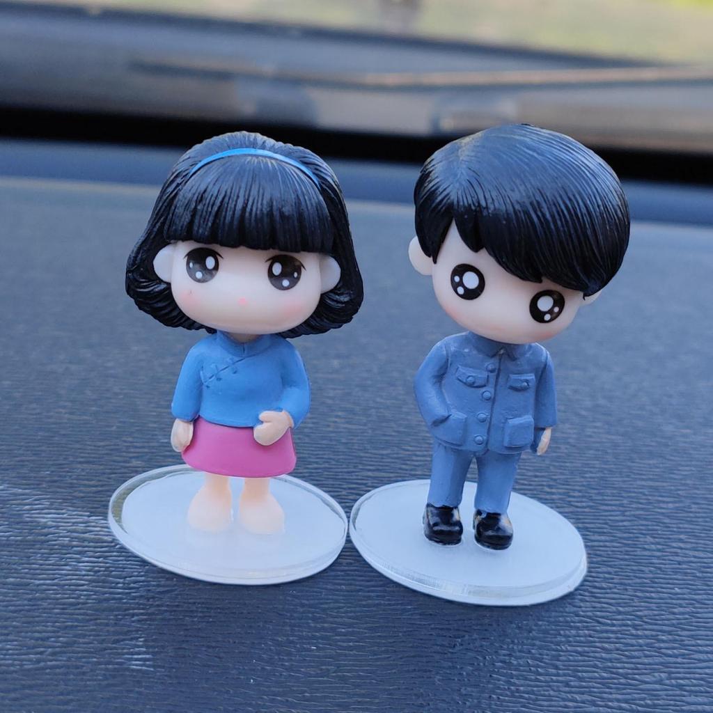 Cute Couple Figurines: Cartoon Car Décor & DIY Accessories