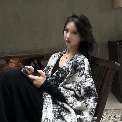 Women's Retro Ink Painting Tassel Cape Shawl - Double-Sided, Loose-Fit Autumn Outerwear.