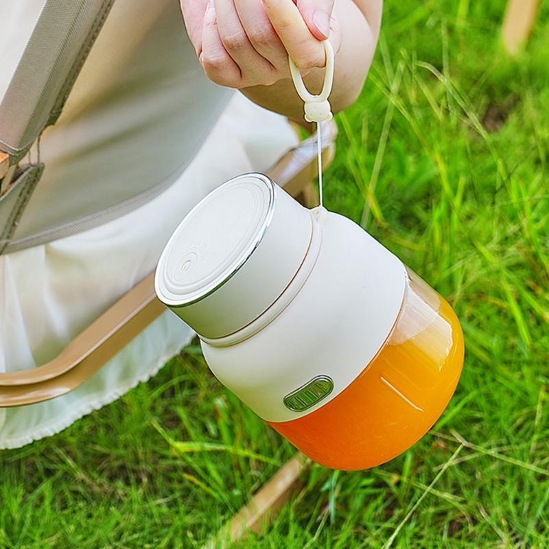 Powerful Mixing Device Small Fruit Juicing Tool Small Juicing Machine Juices Maker Suitable for Indoor and Outdoor Use