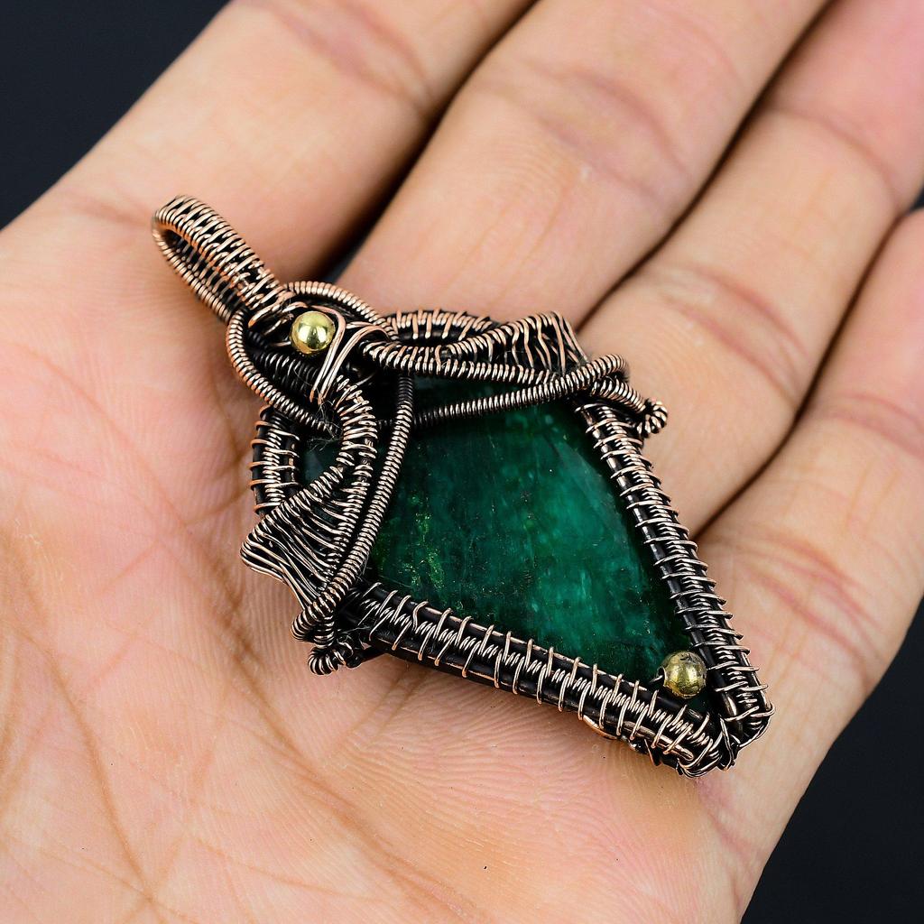 Beautiful Lab-created Emerald Gemstone Copper Wire Wrap Handmade Pendant Jewelry Gift For Love