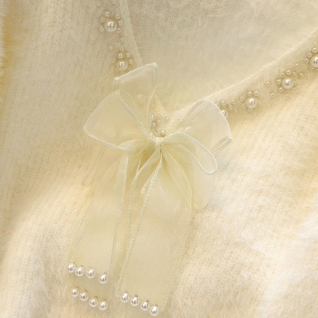 Women's Autumn/Winter Knitted Sweater Bow Short Sweet Soft Inner Knitted Butterfly