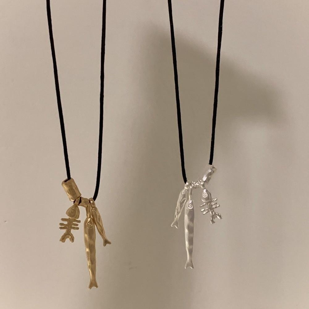 Vintage Fish Pendant Necklace Adjustable Sweater Chain Trendy Bone Pendant Choker Minimalist Style