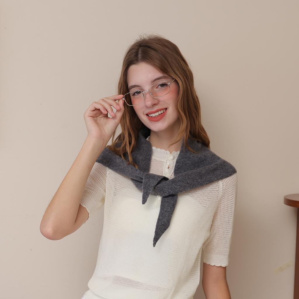 A Solid Color Wool Knitted Triangle Scarf for Women, Can Be Worn as a Fake Collar, Decorative Scarf for Air-Conditioned Rooms, Fashionable Shawl