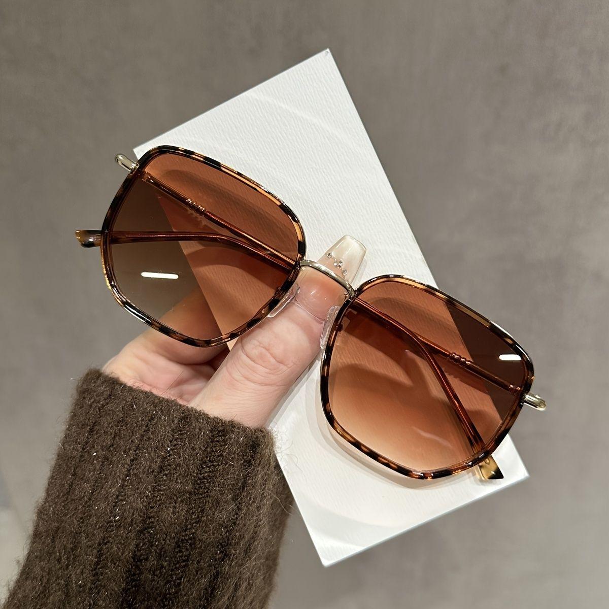 

1PCS Fashionable Women S Sunglasses With Oversized Frames For A Trendy And Stylish Look, Available In Multiple Colors