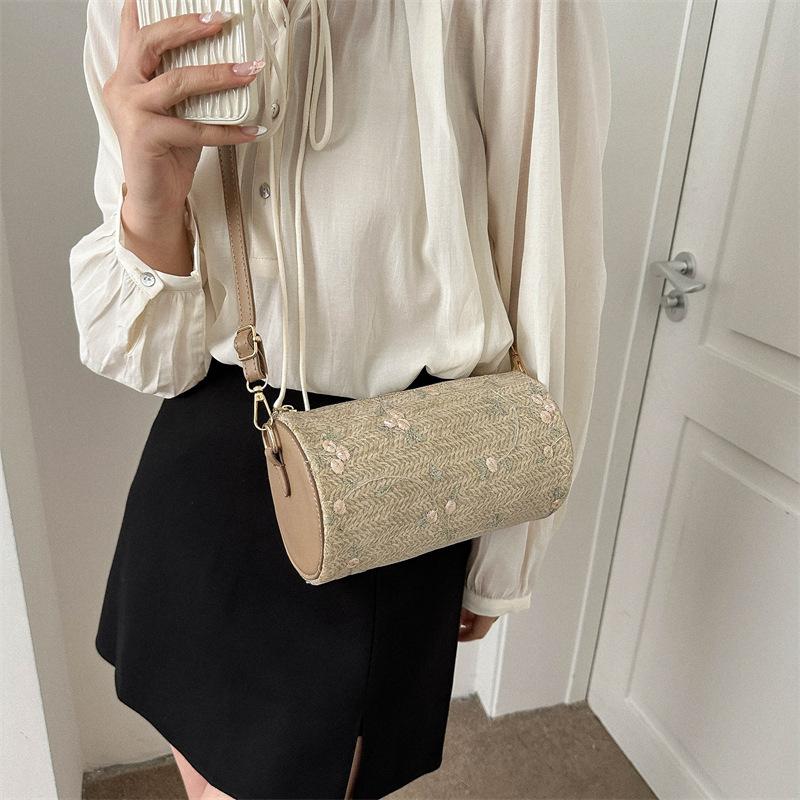 Fashionable Embroidery Female Crossbody Bags  Summer Trendy All-Matched Women Single Shoulder Pack Casual Ladies Barrel Bag