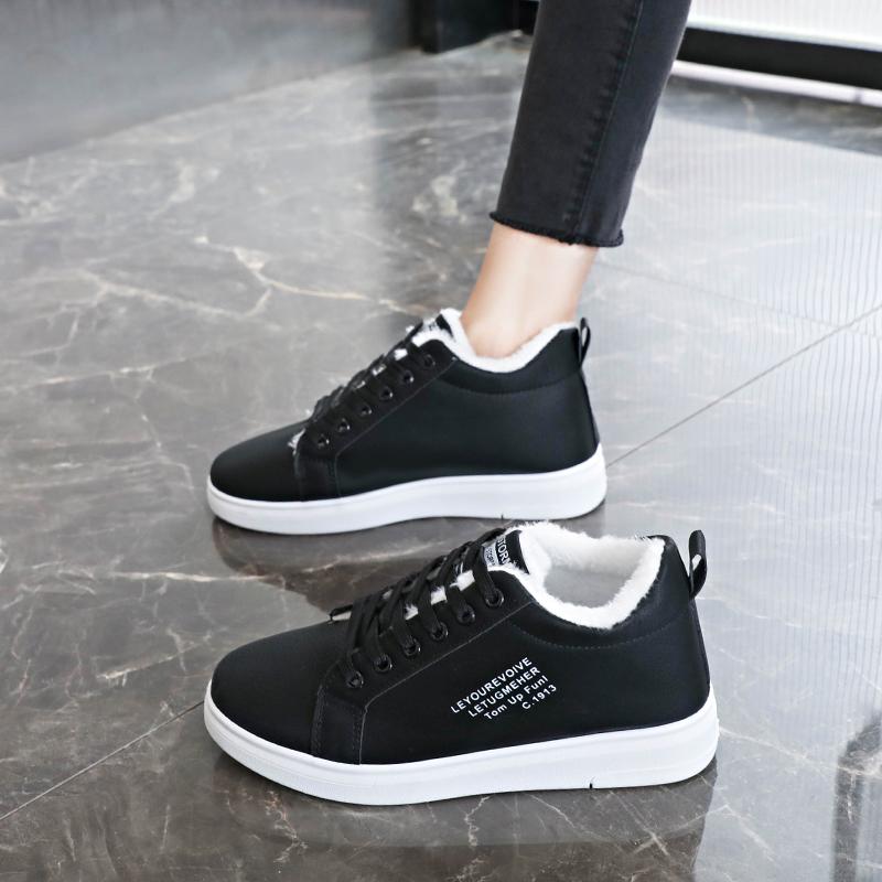 New Winter Velvet Flat Sneakers for Women Fashionable and Comfortable Snow Shoes Thickened and Warm Student Casual Cotton Shoes