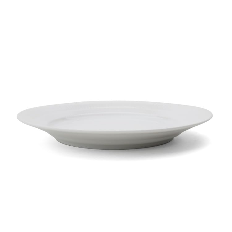 Royal Copenhagen White Fluted Plain 2408 622 Plate, 22cm (Imported)