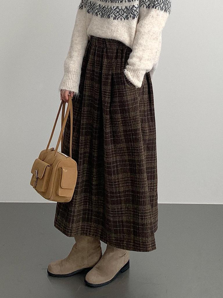 Retro Wool Plaid High-Waisted A-Line Skirt for Women, Slimming Mid-Length with Wide Hem (11008)