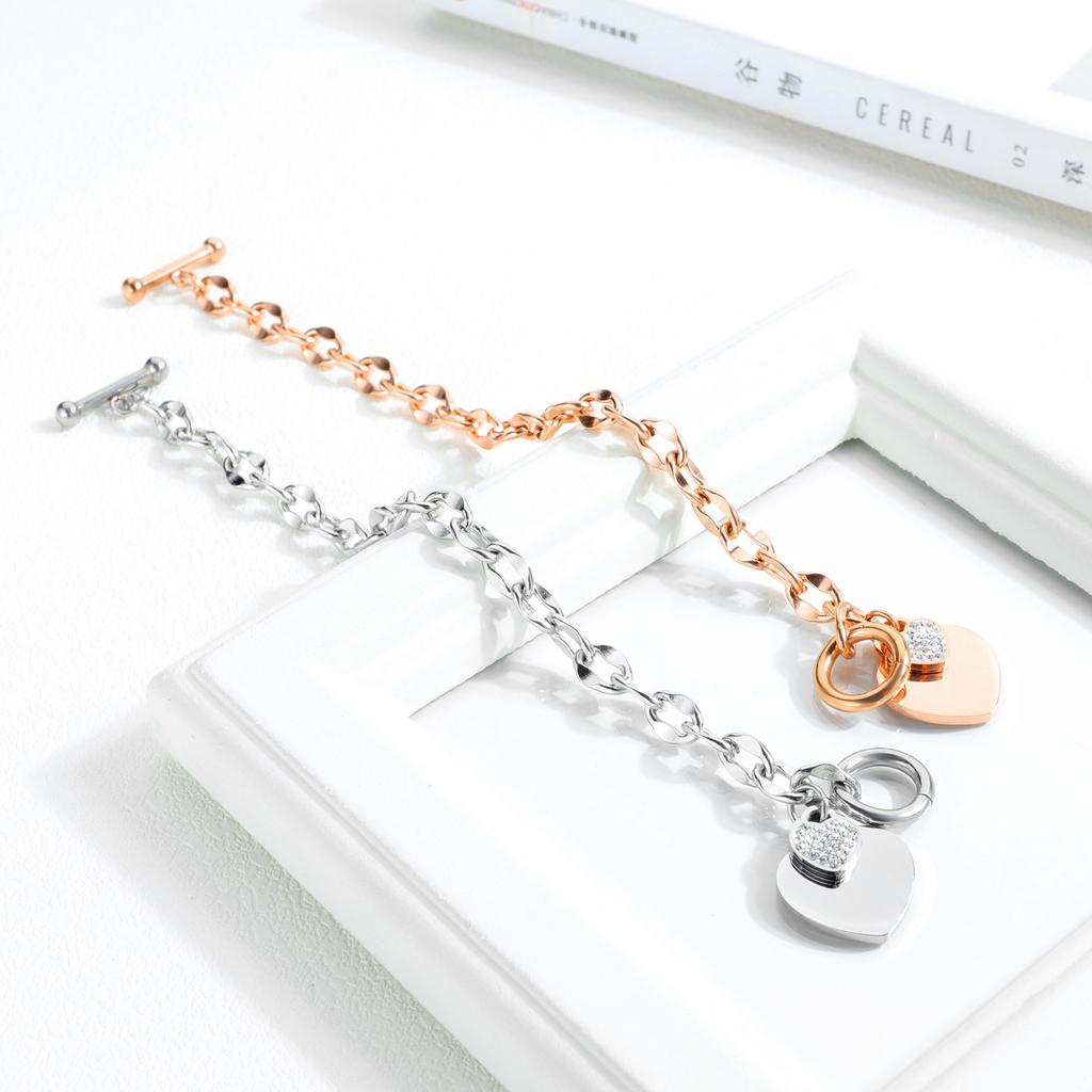 Nytt Mode Hjärtformat Zirkonarmband Guld Färg OT Lås Titanstål Dam Present Färgbeständig Dropshipping