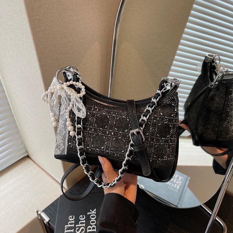 This Year, the Popular Small Bag Women's 2025 New Summer Versatile Underarm Bag Niche High-end Shoulder Messenger Bag