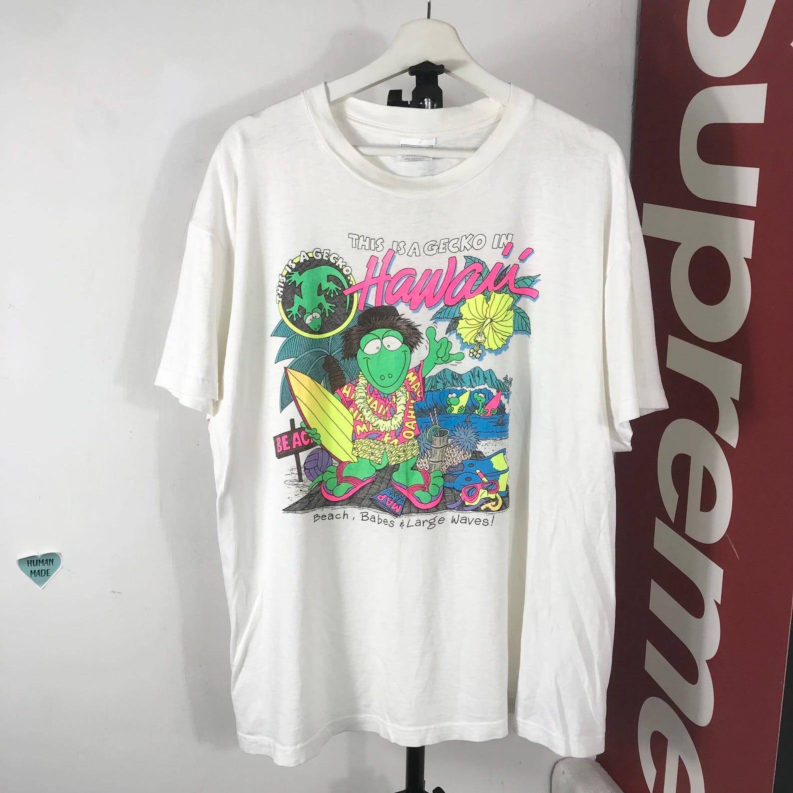 Vintage 90s gecko on hawaii shirt / arT shirt / someday in hawaii / surfwear / gecko surf shirt size XL M
