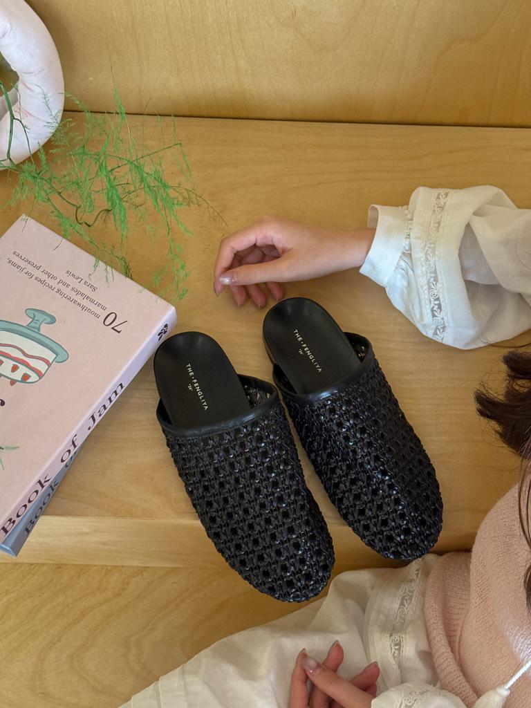 2025 New Summer French-style Woven Slippers Women's Summer Black Thin Bag Head Empty Shoes