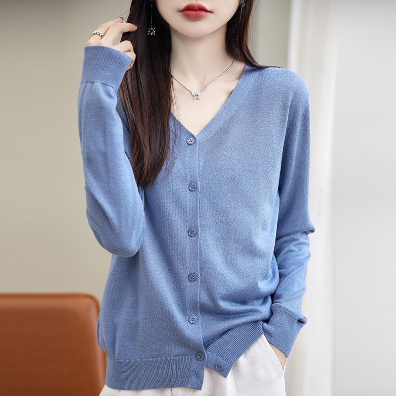 Women's 2025 V-Neck Knitted Cardigan & Sweater Set, Spring/Autumn Style, Short and Lightweight.