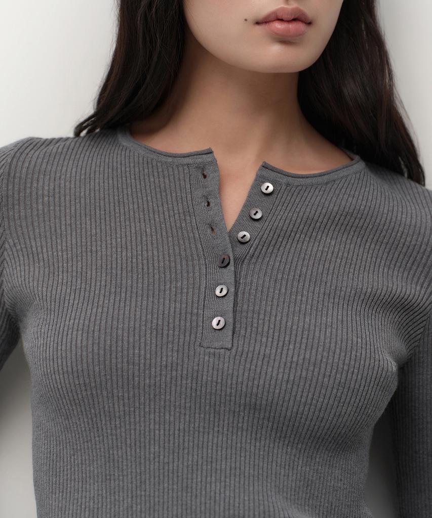 MUSINSA STANDARD WOMAN Damen Rippstrick Slim Henley-Ausschnitt Pullover [Mittelgrau]
