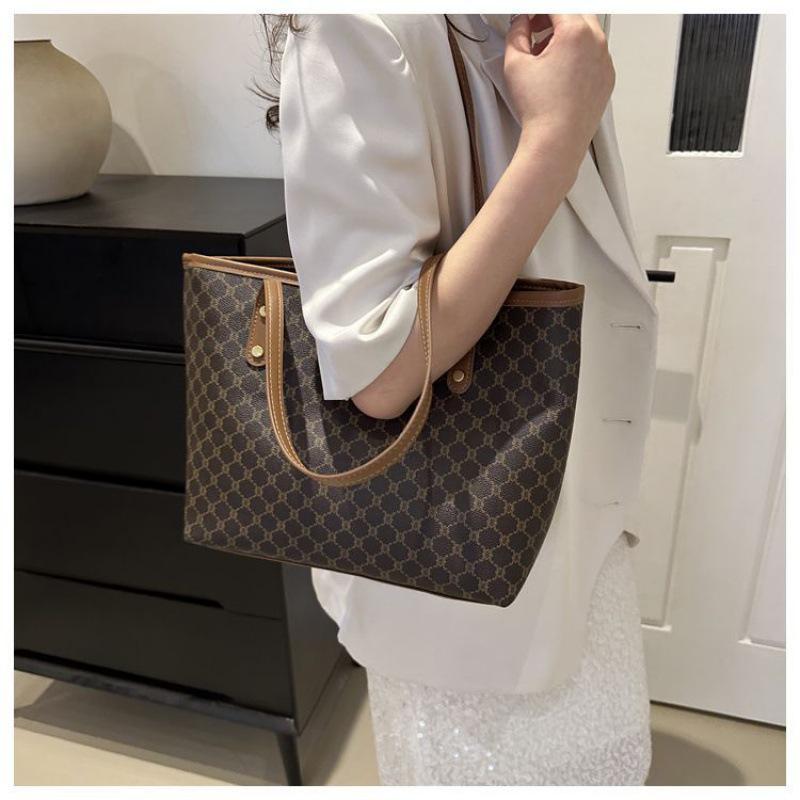 Summer 2024 Women's Large Capacity Versatile Tote - Western Style Shoulder Bag